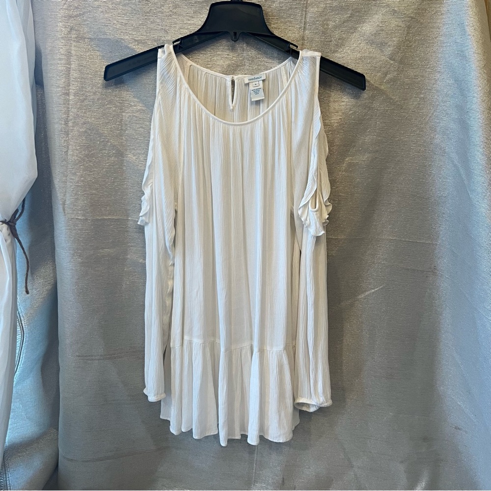 Sundance Whispered Breezes Cold Shoulder Top | EUC
